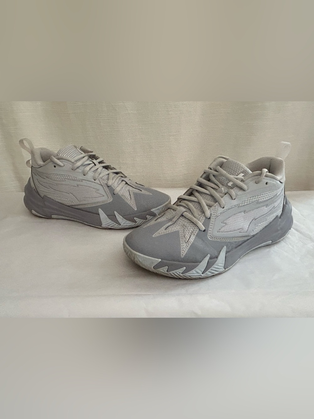 Puma Women's Scoot Zeros in Frost Grey - Size 7